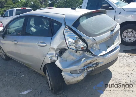 2018 Ford Fiesta Se z USA, uszkodzony, nr VIN 3FADP4EJ9JM128652